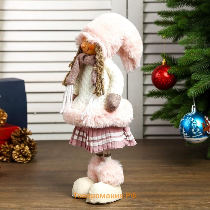 Кукла интерьерная "Девочка в розовом меховом колпаке и юбке плиссе" 44х15х9 см